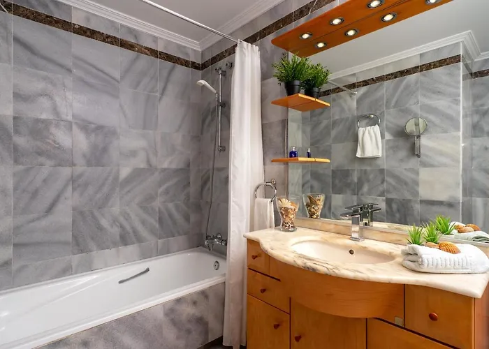 Penthouse With Seaview By Costarentals - Ref 08 Апартаменты *